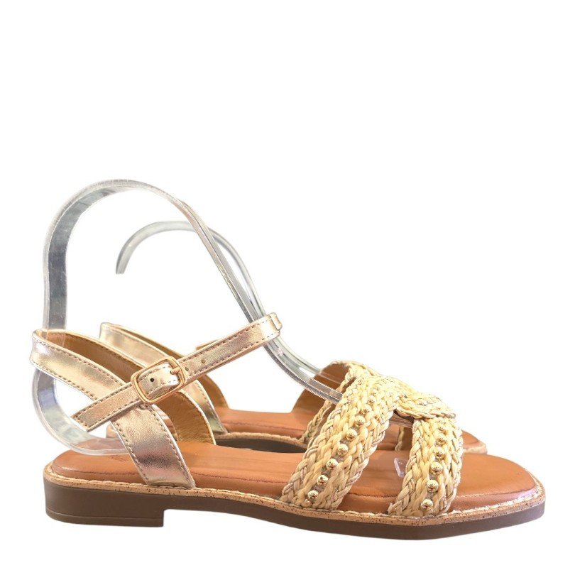 M6011 Sandalia plana trenzada tachuelas